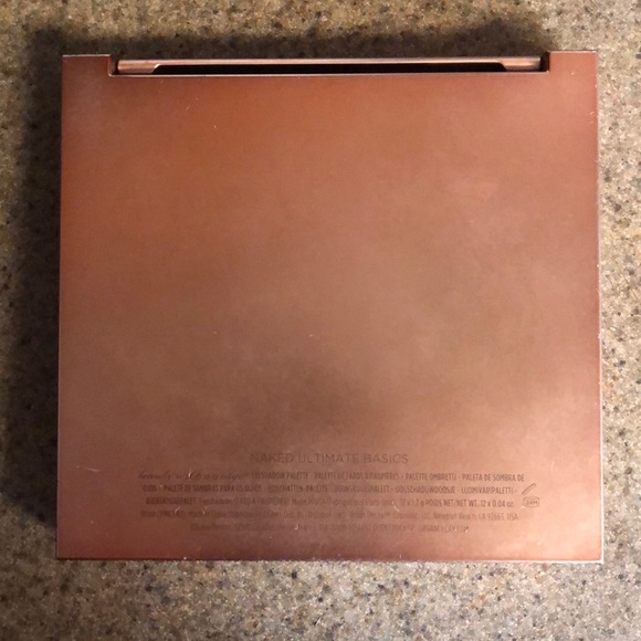 Urban Decay Naked Ultimate Basics Palette - Picture 4 of 5